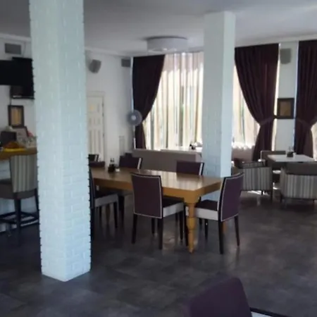 Lejlighedshotel Complex Oazis 4*