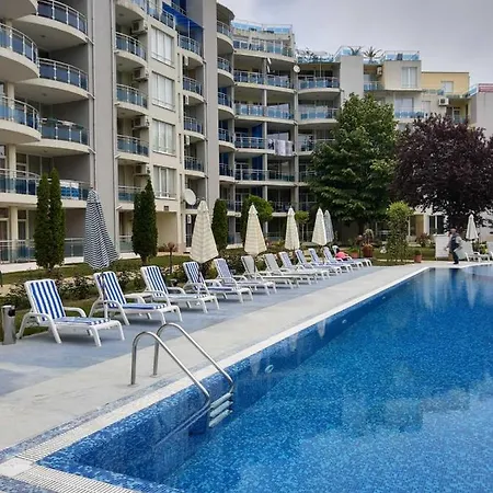 Apartahotel Complex Oazis Ravda