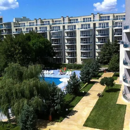 Apartahotel Complex Oazis 4*