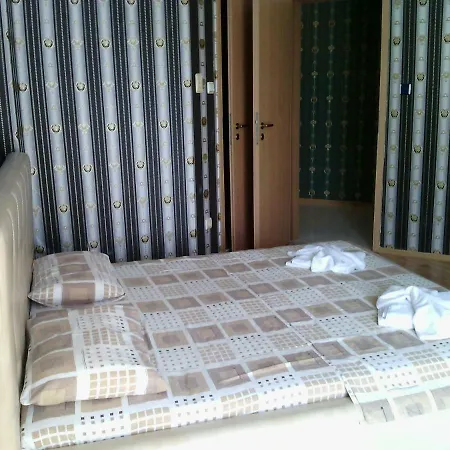 Apartahotel Complex Oazis Ravda